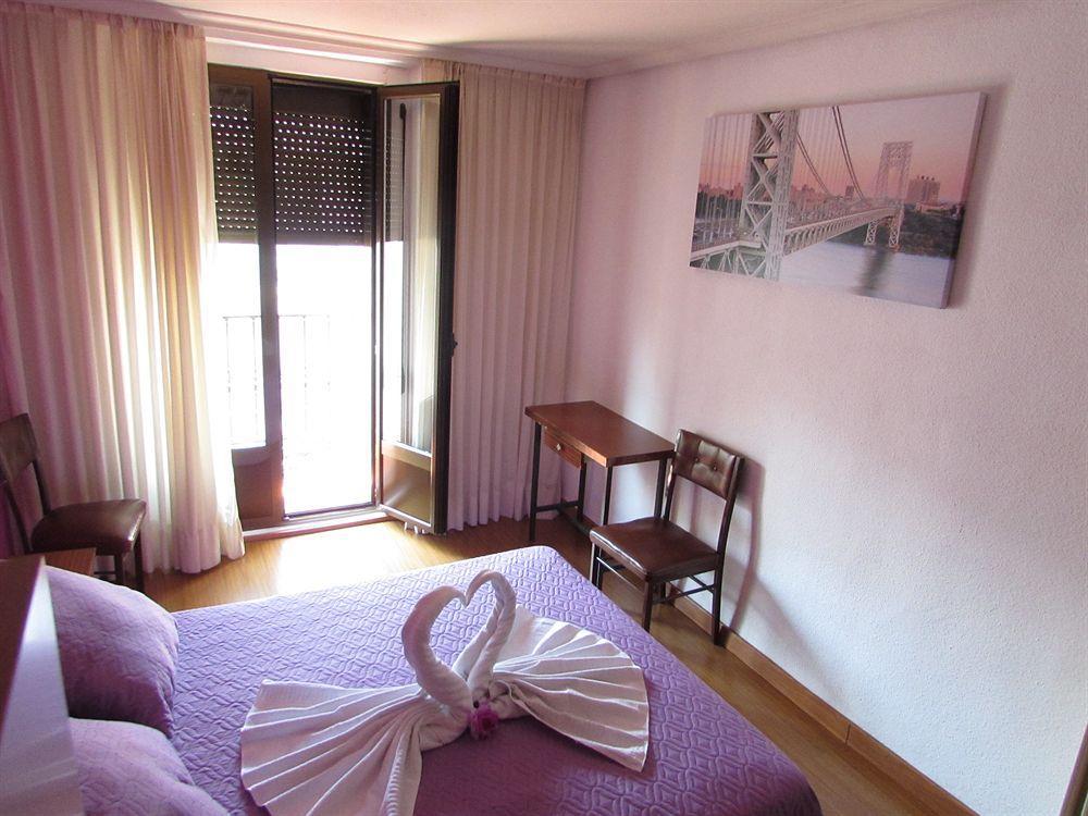 Hostal Rober Madrid Exterior photo