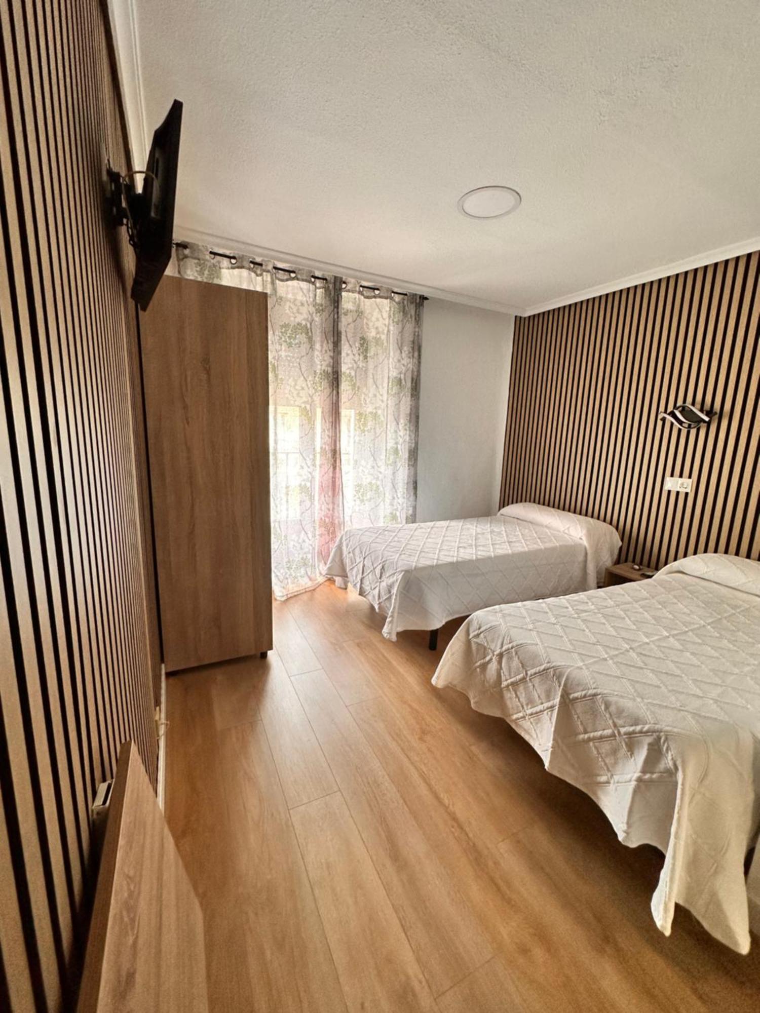 Hostal Rober Madrid Exterior photo